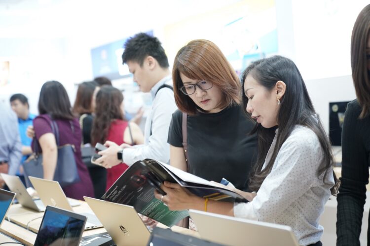 Foto: HP Malaysia (Gedung baru di 1 Utama)