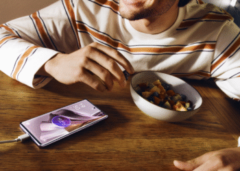 Tecknologi SUPERVOOCTM 100W Pengecasan Pantas 1 Reno10 Pro+ 5G